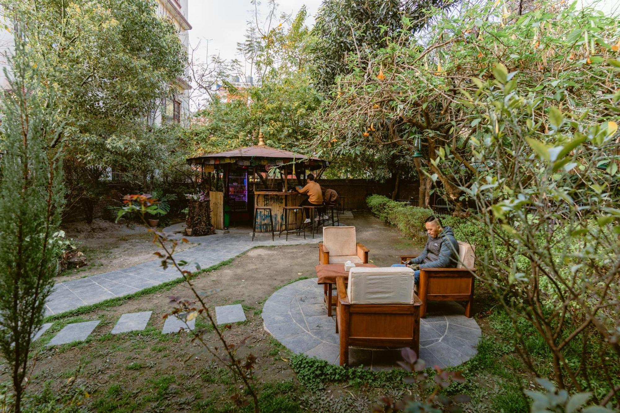 Cloud 9 Garden Otel Katmandu Dış mekan fotoğraf