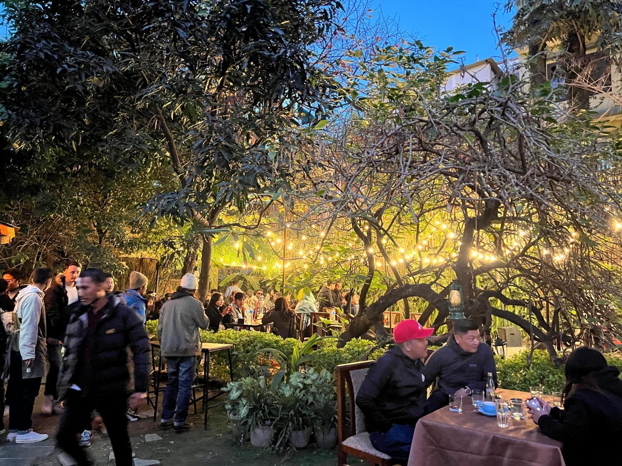 Cloud 9 Garden Otel Katmandu Dış mekan fotoğraf